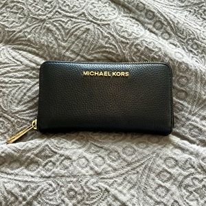 Michael kors wallet black